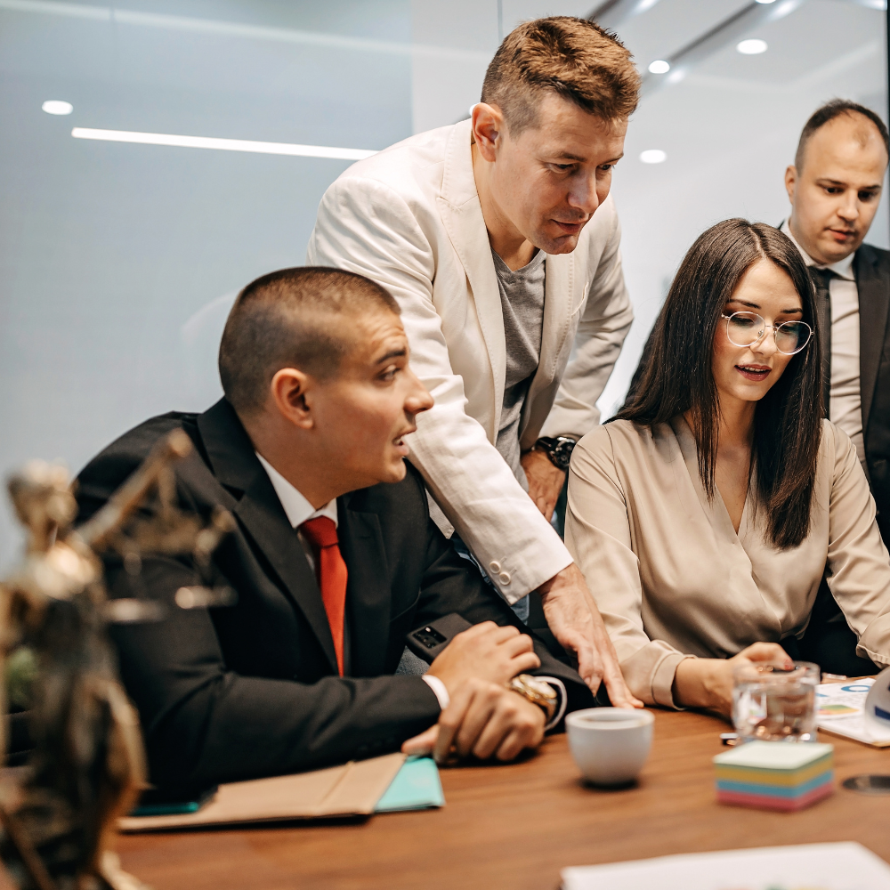 Ekspert prowadzący szkolenie prawnicze